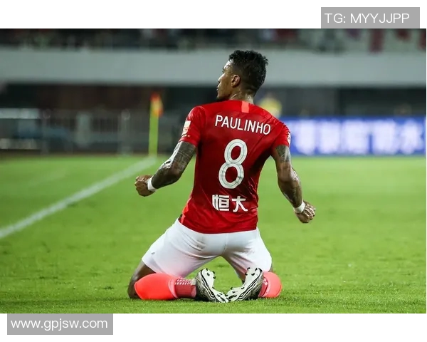 富力与恒大激战正酣赛果揭晓精彩瞬间回顾与分析 富力与恒大激战正酣赛果揭晓精彩瞬间回顾与分析