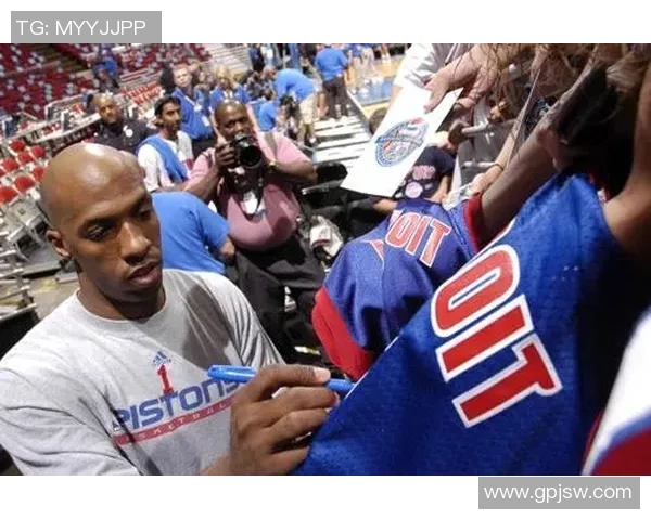 奥兰多魔术与活塞激战正酣谁能在NBA赛场上笑到最后