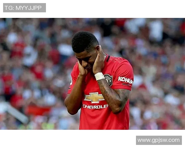 曼联主场迎战诺维奇全场精彩回顾与比赛亮点分析