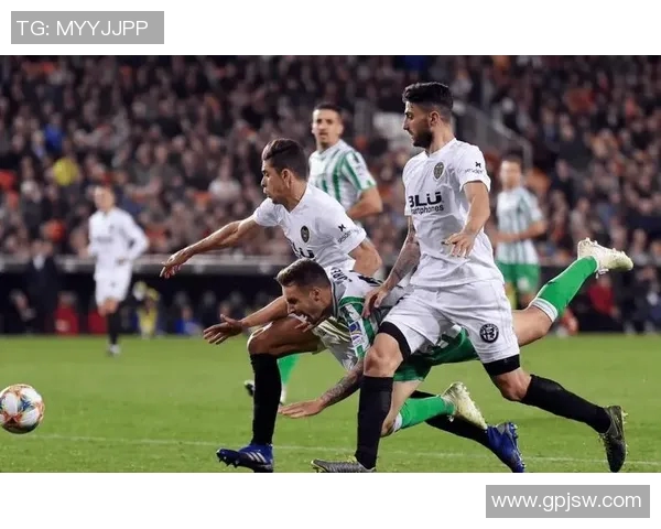 格拉纳达主场迎战马洛卡双方争夺宝贵积分的激烈对决