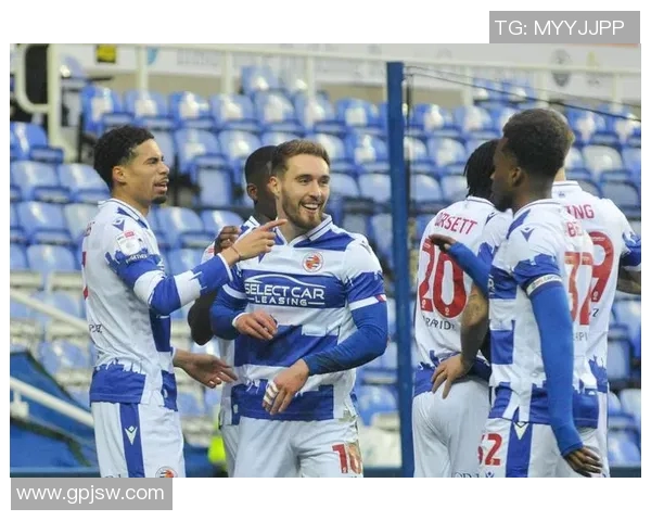 维拉主场迎战雷丁期待精彩对决双方争夺三分势必激烈