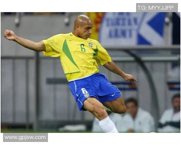 罗尼与卡卡的巅峰对决：足球历史上的两位传奇巨星之战