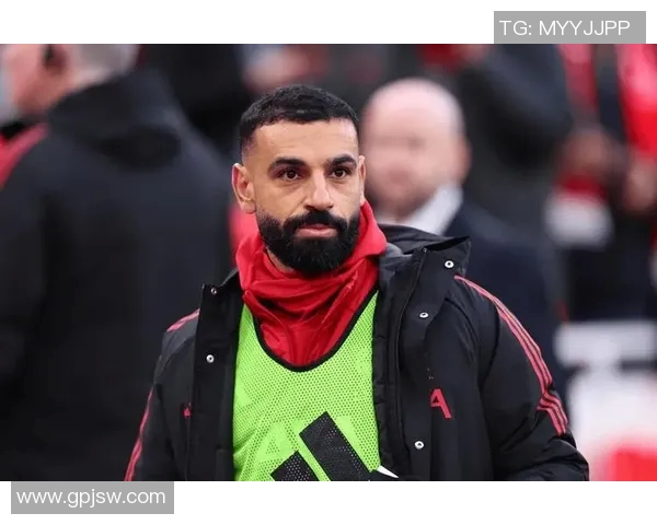 萨拉赫在绿茵场上的传奇之路与未来展望：从埃及小子到世界巨星的蜕变