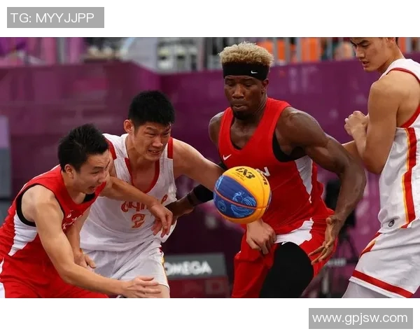 苏州东吴与福建天信的激烈对决展现篮球魅力与团队精神的碰撞