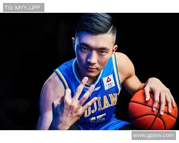 陈林坚:从青涩球员到篮球场上的璀璨明星之路探秘 陈林坚:从青涩球员到篮球场上的璀璨明星之路探秘