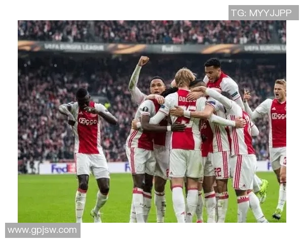 阿尔克马尔迎战维迪斯争夺荷甲积分榜关键胜利