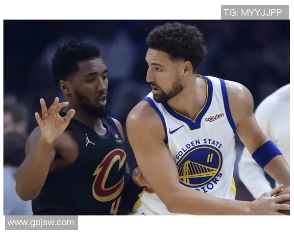 勇士与骑士球员精彩对决比分分析及赛后总结